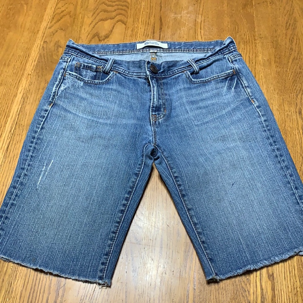 Gap Bermuda jean shorts slightly distressed